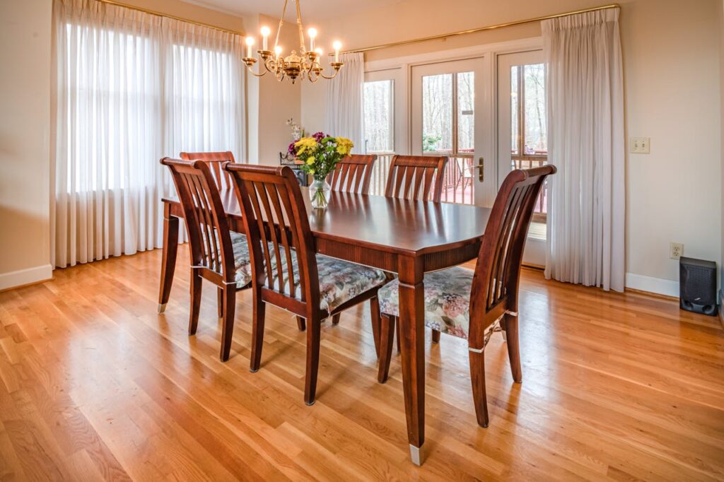 altura de una mesa de comedor