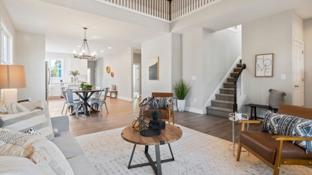 dos estancias separadas en salón largo